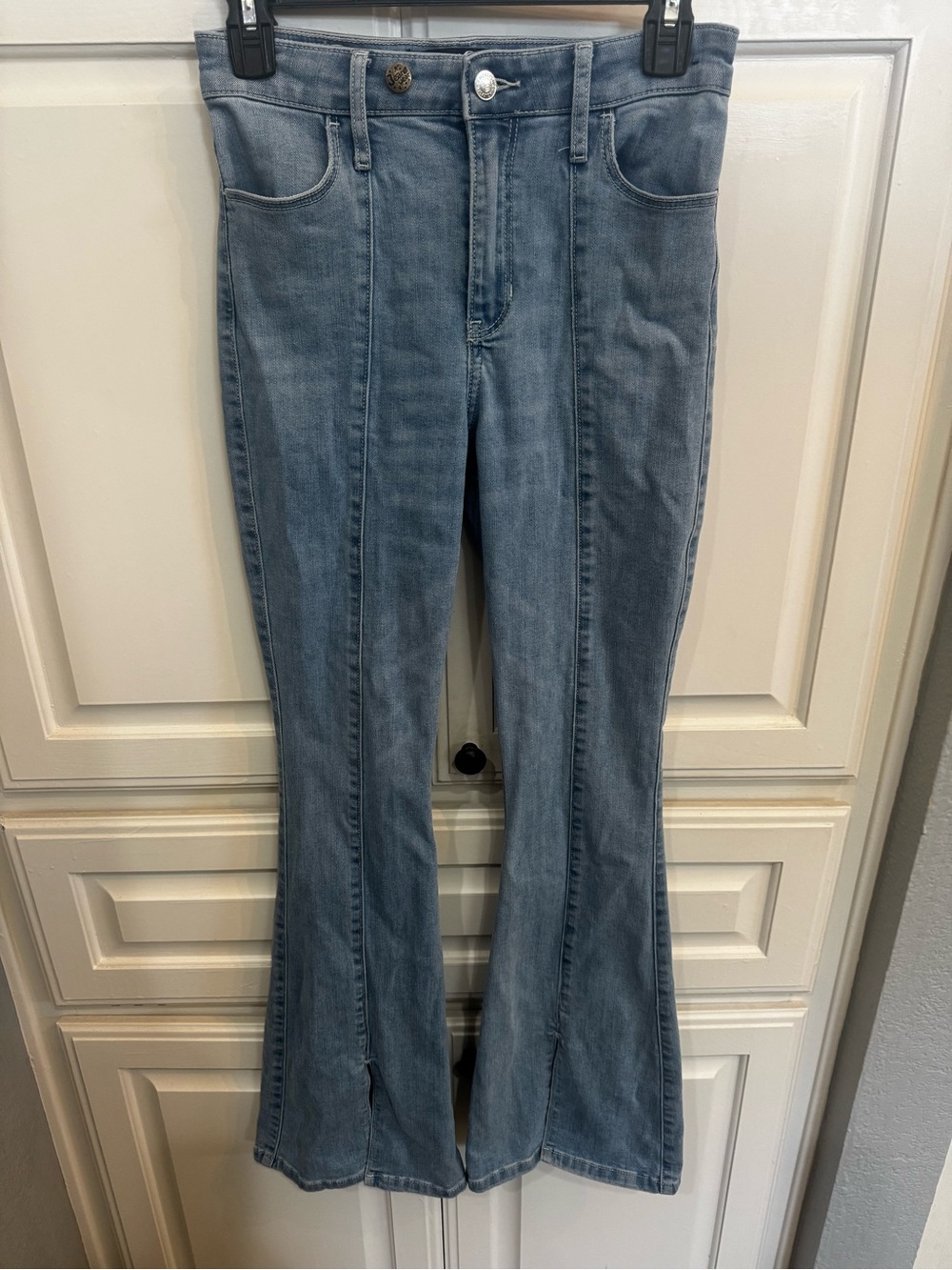 Hollister Light Blue Women's Flare Jeans - Classic Stretch Denim